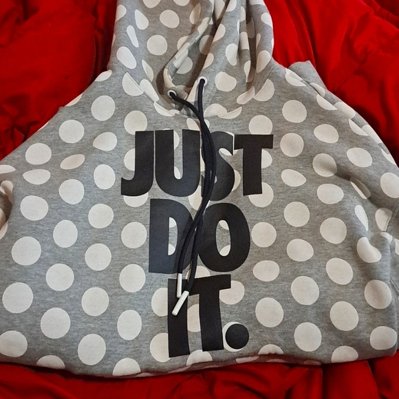 Nike Tops - NIKE SIZE SMALL HOODIE
